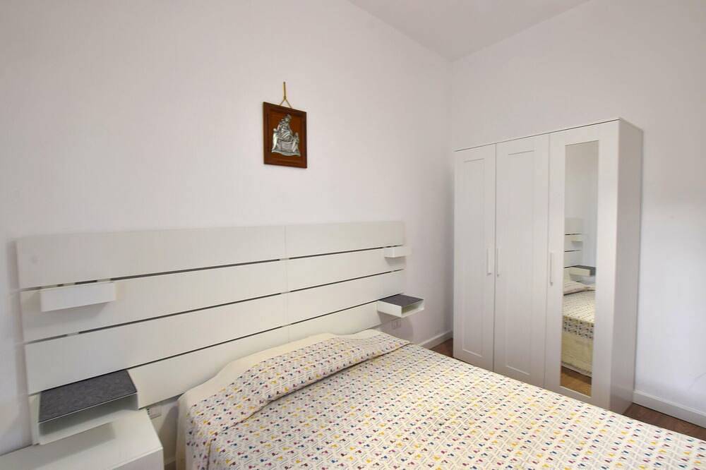 Geheel appartement, Gezellig appartement met 2 slaapkamers in Staletti in Stalettì, Provincie Catanzaro