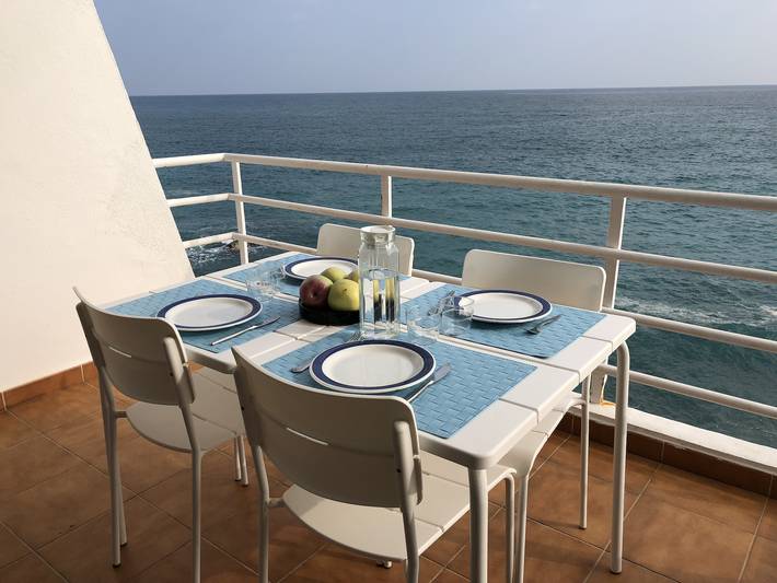 Apartamento entero, Pasos para Sand Pad N Barcelona, paquete de 3 habitaciones y 2 baños in Platja del Morer (Sant Pol de Mar), Sant Pol de Mar