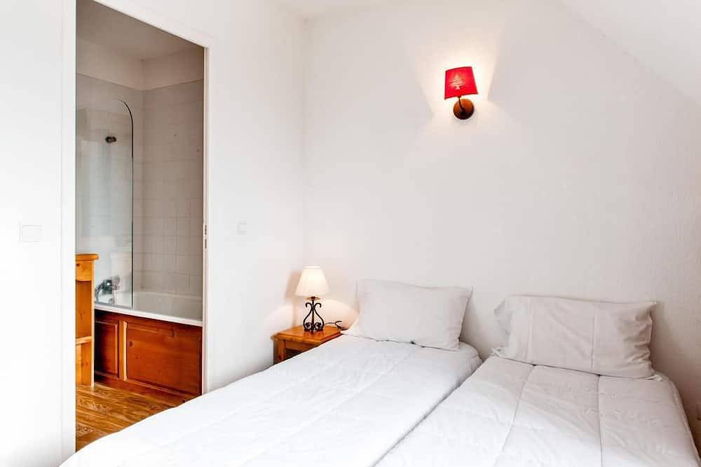 Appartement entier, Remise en forme, balcon, parking, télévision, casier à ski, 45m², Super Besse in Lac Pavin, Besse-et-Saint-Anastaise