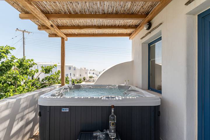 Location de vacances pour 6 personnes, avec Vue sur l’océan et Balcon ainsi que Terrasse et Piscine dans Agia Anna - 2