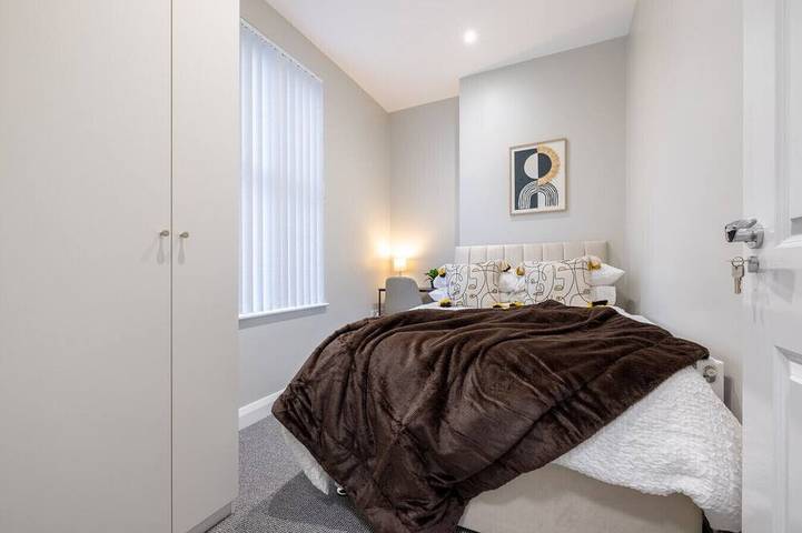 Belfast Quarters: Lurgan Manor in Lurgan, Lough Neagh