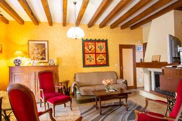 Gîte pour 4 personnes, avec jardin à Le Change