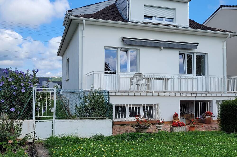 Appartement entier, F2 cosy et calme entre ville et campagne in Fameck, Moselle