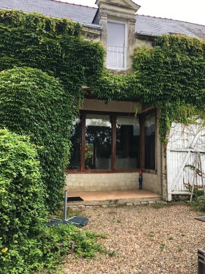 Location de vacances pour 6 personnes, avec jardin à Beaumont-en-Véron