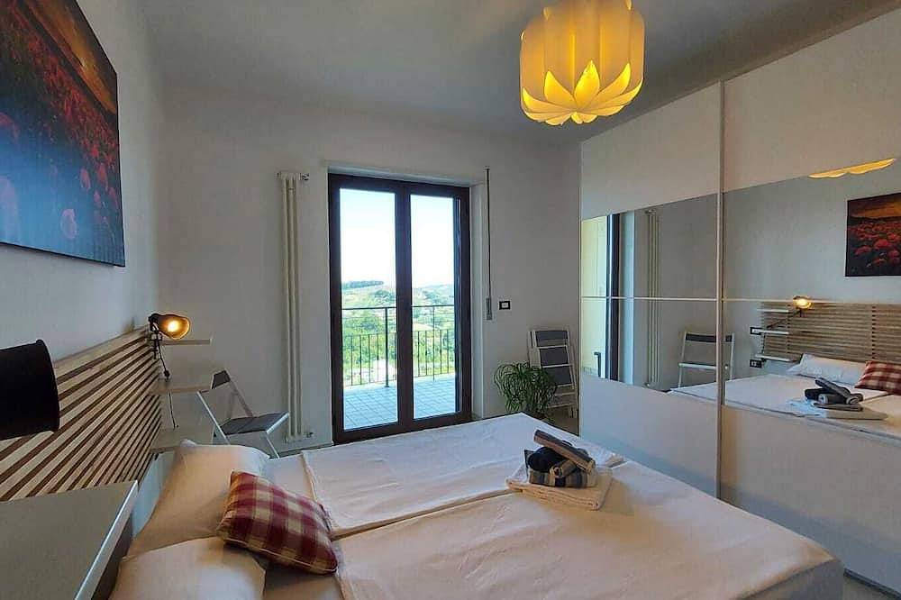 Apartamento entero, \"bella Vista\", Ap. mit 2 Schlafzimmer, 2 Bäder, 2 Balkone, Arbeitsplatz, Wifi in Penne, Provincia de Pescara