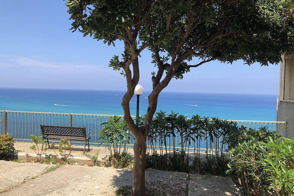 Ganze Wohnung, Die Mesonette Zwei Schritte Vom Meer in Spiaggia del Convento, Tropea