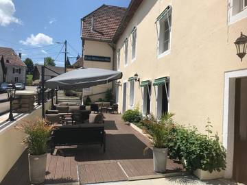 Hôtel pour 2 personnes, avec terrasse et vue, animaux acceptés à Pierrefontaine-les-Varans