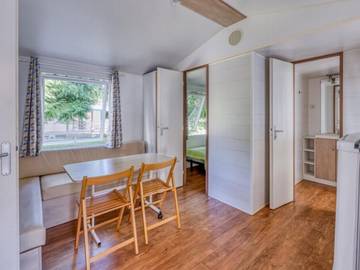 Camping pour 4 Personnes dans Aubazines, Région de Brive-la-Gaillarde, Photo 4