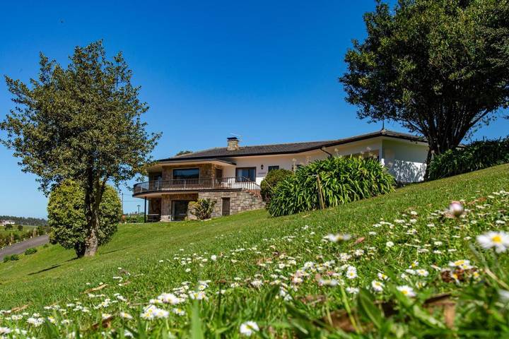 Casa rural para 10 personas, con Balcón y Terraza además de Jardín y Vistas en Cudillero - 3