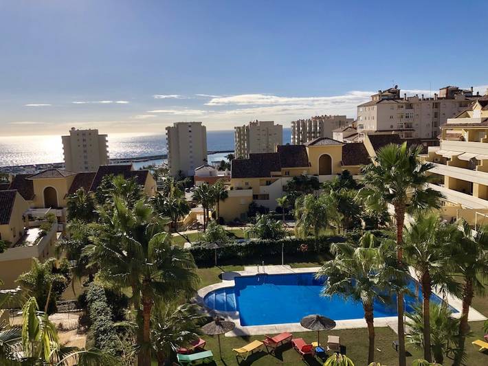 Appartement entier, Appartement de vacances 'Amazing In Puerto Alto' avec vue sur la mer, piscine partagée et Wi-Fi in Puerto Deportivo de Estepona, Estepona