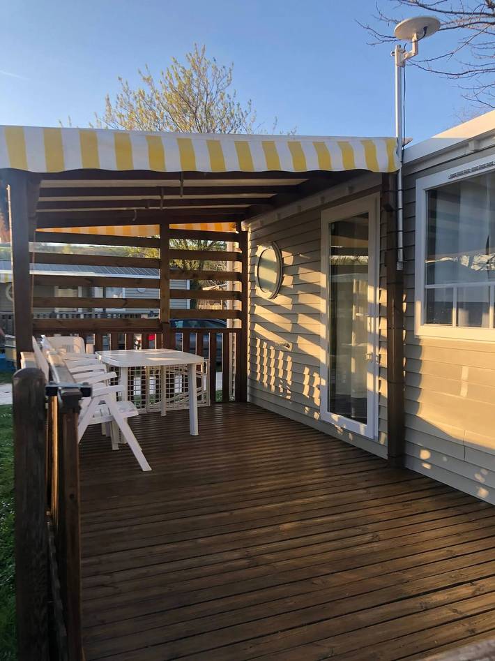 Bungalow pour 5 personnes, avec piscine et terrasse