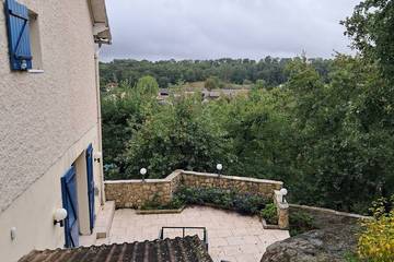 Gîte pour 4 personnes, avec terrasse et jardin dans Essonne