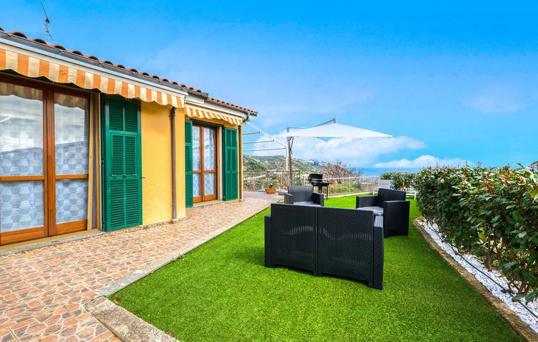Ferienhaus für 4 Personen, mit Terrasse und Garten in San Lorenzo al Mare - 2