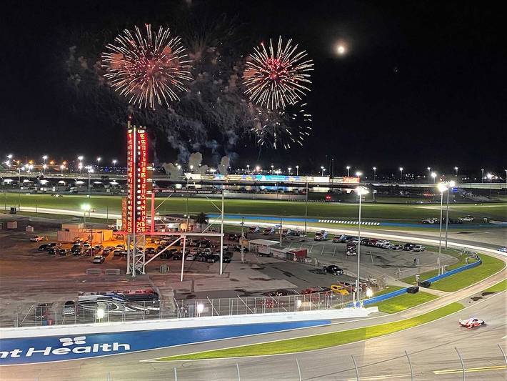 Ferienwohnung für 6 Personen, mit Whirlpool und Pool sowie Garten in Daytona Beach