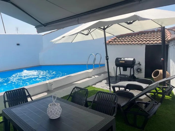 Holiday home for 8 people, with terrace and pool, with pets - 1