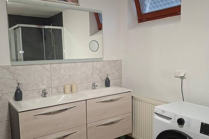 Ganze Wohnung, Ruhige Ferienwohnung (75qm) mit zwei Schlafzimmern in Neunburg vorm Wald, Naturpark Oberpfälzer Wald