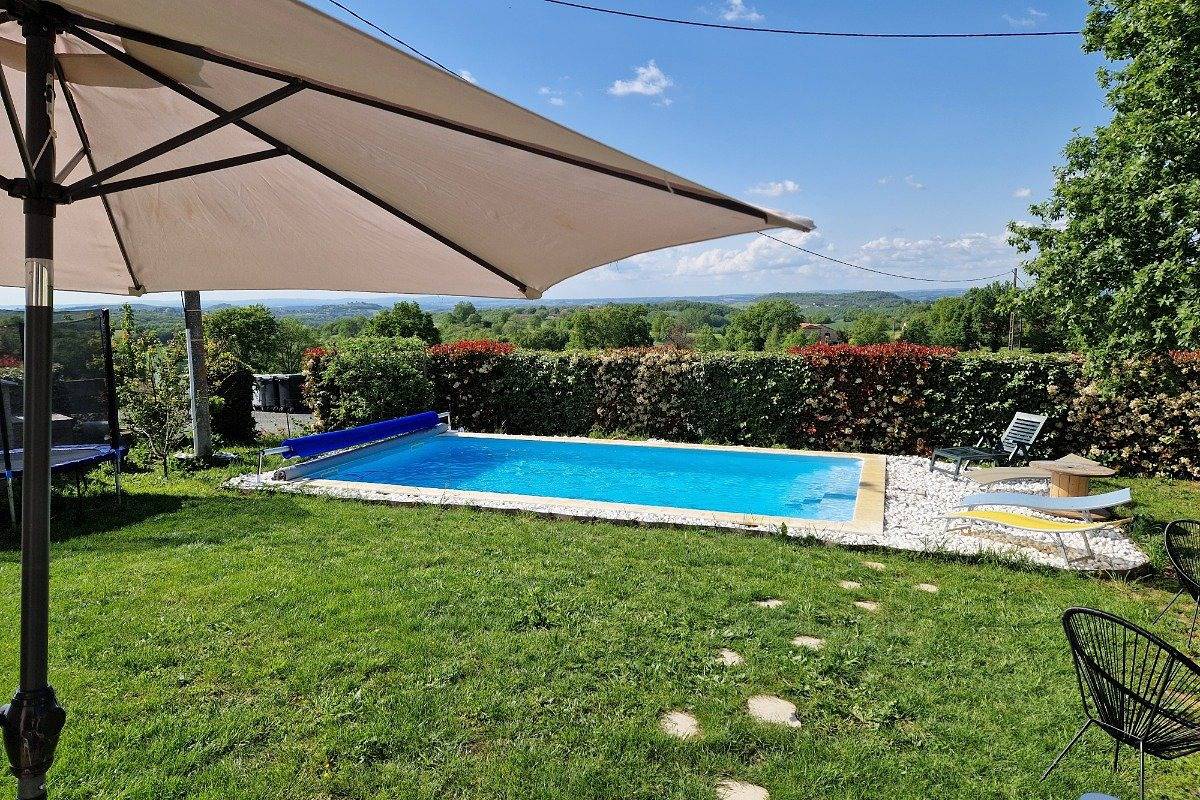 Maison climatisée, piscine sur terrain clos, parking in Lamillarié, Région d'Albi