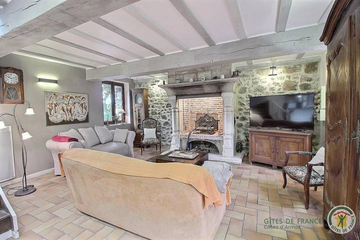 Gîte pour 5 personnes, avec terrasse et jardin à Plurien - 2