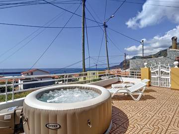 Gîte pour 6 personnes, avec jacuzzi et terrasse à Caniçal