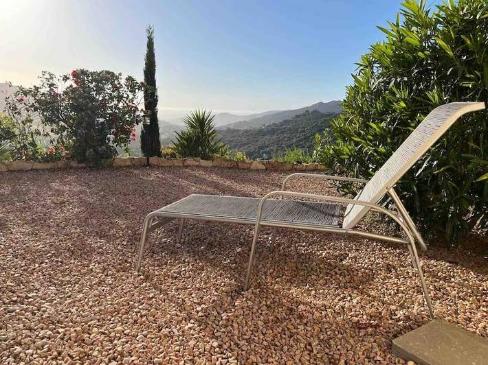 Appartement de vacances pour 2 personnes, avec piscine ainsi que vue et jardin