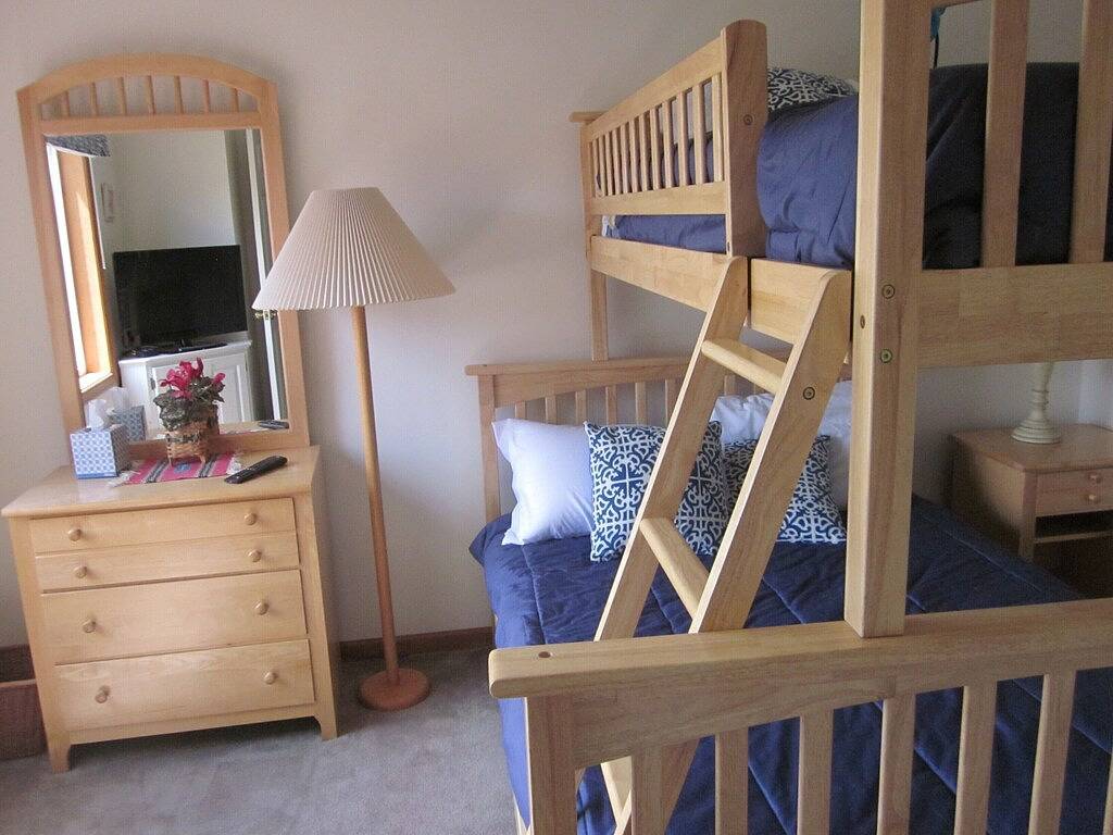 Ganze Wohnung, Deer Park 2Br Top Flr. Endgerät mit Klimaanlage/ Wi-Fi / 50 \"4K-Fernseher in Strand- / Poolnähe in Woodstock (NH), Franconia Notch