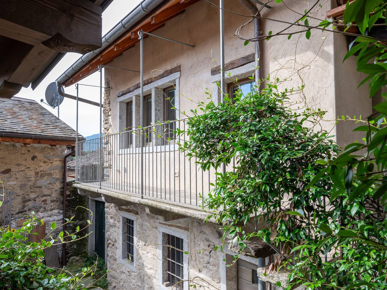 Casa dei Gelsomini in Bracchio, Comune di Mergozzo