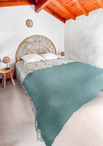 Gîte pour 3 personnes, avec terrasse à Médis