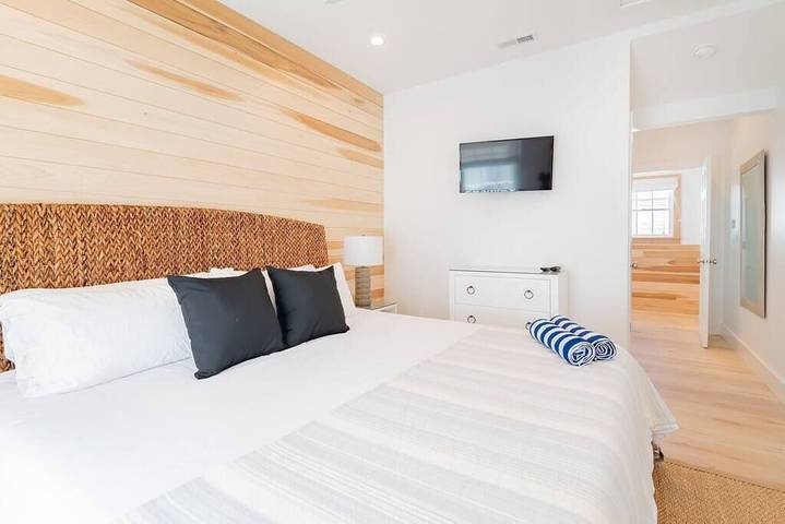 Vacation rental for 13 people, with pool and balcony in Charleston