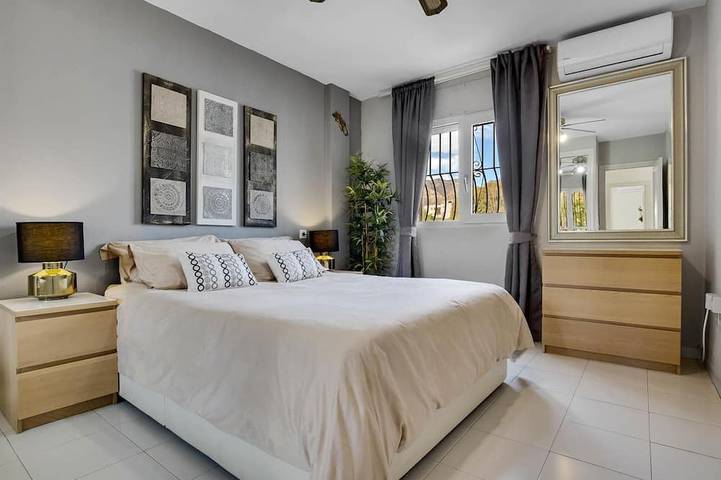 Entire apartment, Capitulaciones - Swimming pool, garage, 3 bedrooms, terrace in Montemar Torremolinos, Torremolinos
