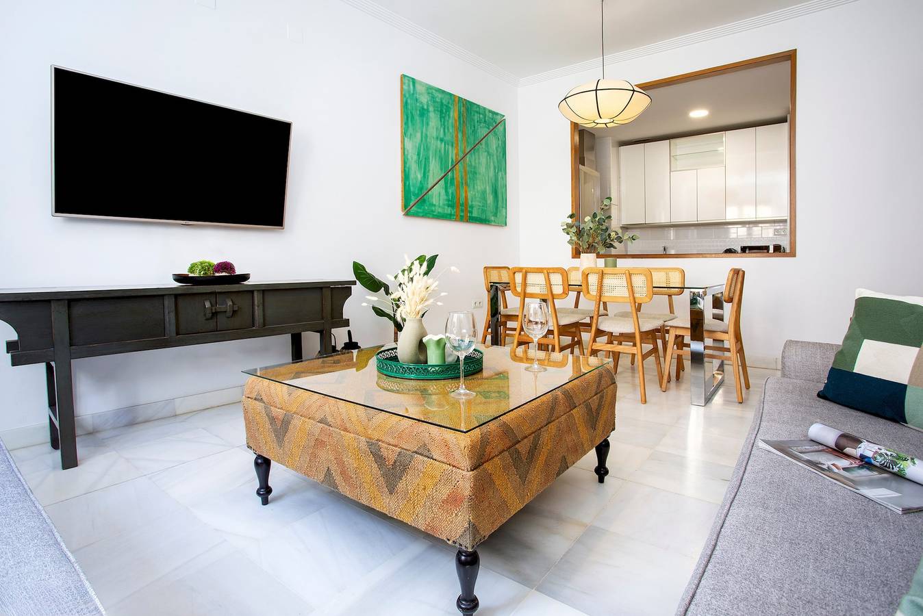 Geheel appartement, Vakantieappartement voor 6 personen met terras in Casco Antiguo, Sevilla