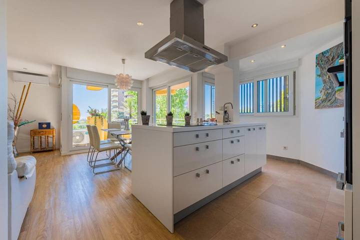 Ferienwohnung für 4 Personen, mit Balkon und Ausblick in Valencia - 3