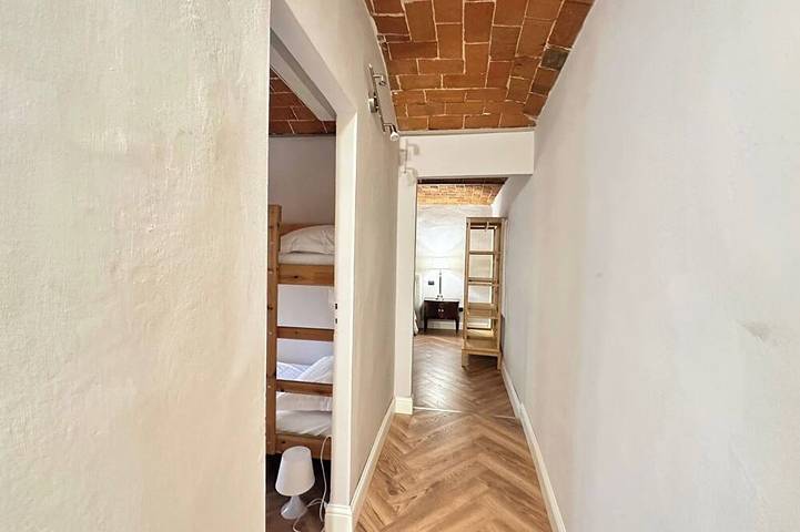 Appartement entier, Tuscan accommodation (20 minutes from Florence) in Prato, Province de Prato