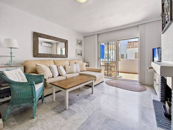 Feriehus for 4 personer, med terrasse - 1