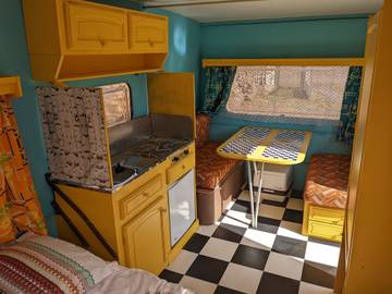 Caravane pour 4 Personnes dans Haute-Loire, Photo 4