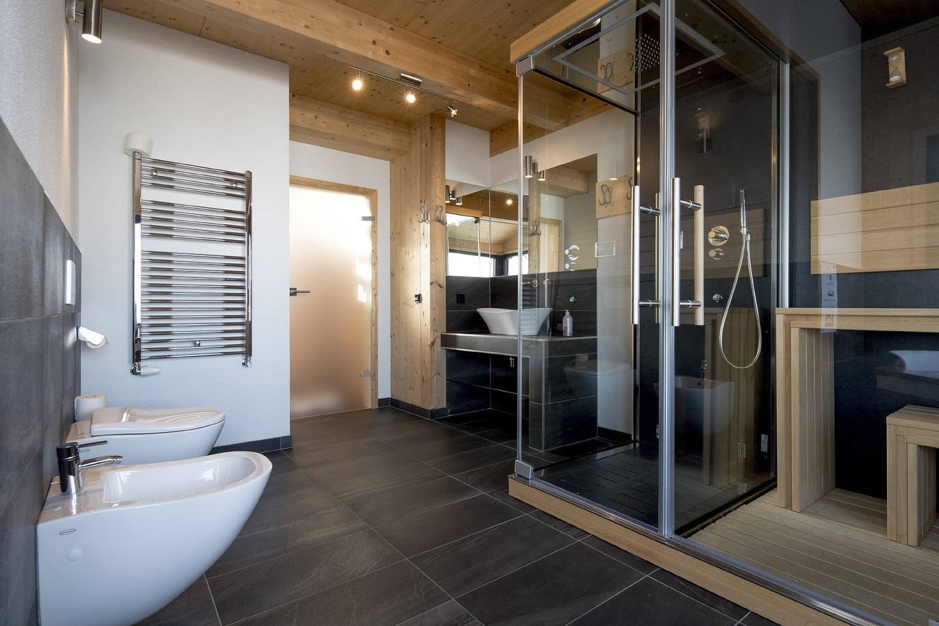 Ferienhaus # 3 mit Sauna, Whirlwanne innen und Whirlpool außen in Stadl-Predlitz, Turracher Höhe