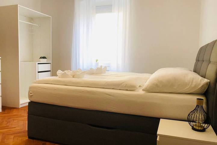Ganze Wohnung, Studio in zentraler Lage - nur wenige Minuten zum See und Stadt in Gmunden, Bezirk Gmunden