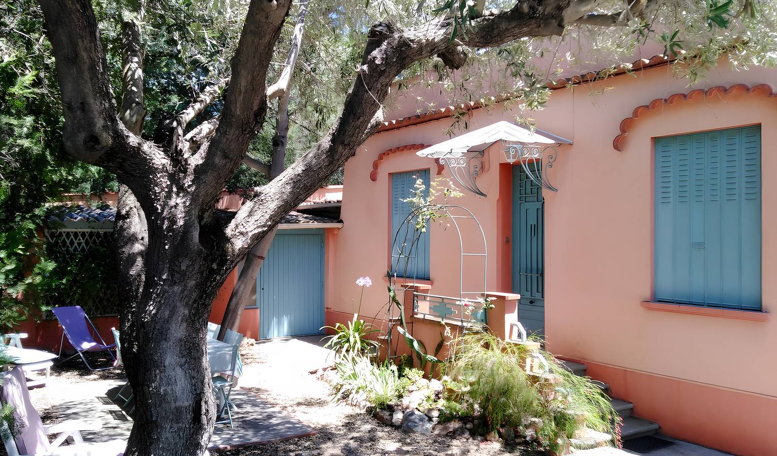Maison de Vacances 'Jonquille' avec Vue sur la Montagne, Terrasse Privée et Wi-Fi in Sorède, Région de Céret