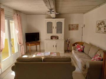 Gîte pour 5 Personnes dans La Redorte, Canal du Midi, Photo 2