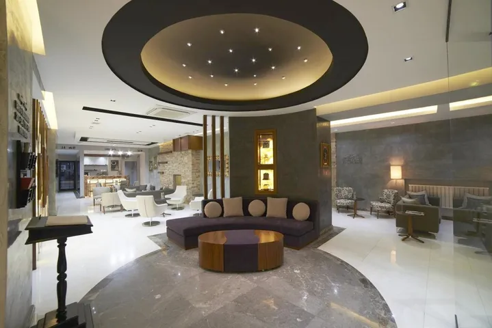 Hotel para 3 personas, con jardín y vistas - 1