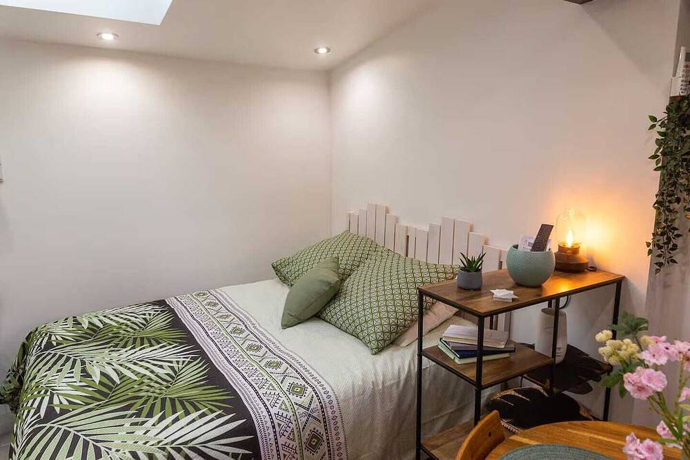Appartement entier, Aub’Or du bouchon Studio cosy avec balnéo pour deux in Troyes, Aube