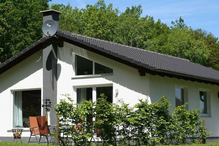 Filter.pet.vacation_home für 6 Personen, mit Garten und Pool in Gerolstein