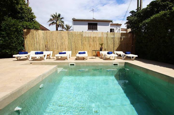 Chalet für 12 Personen, mit Balkon und Garten in El Arenal
