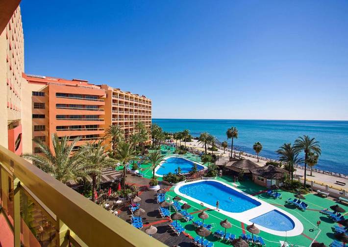 Apartahotel para 3 personas, con Balcón y Terraza además de Jardín y Piscina en Benalmádena