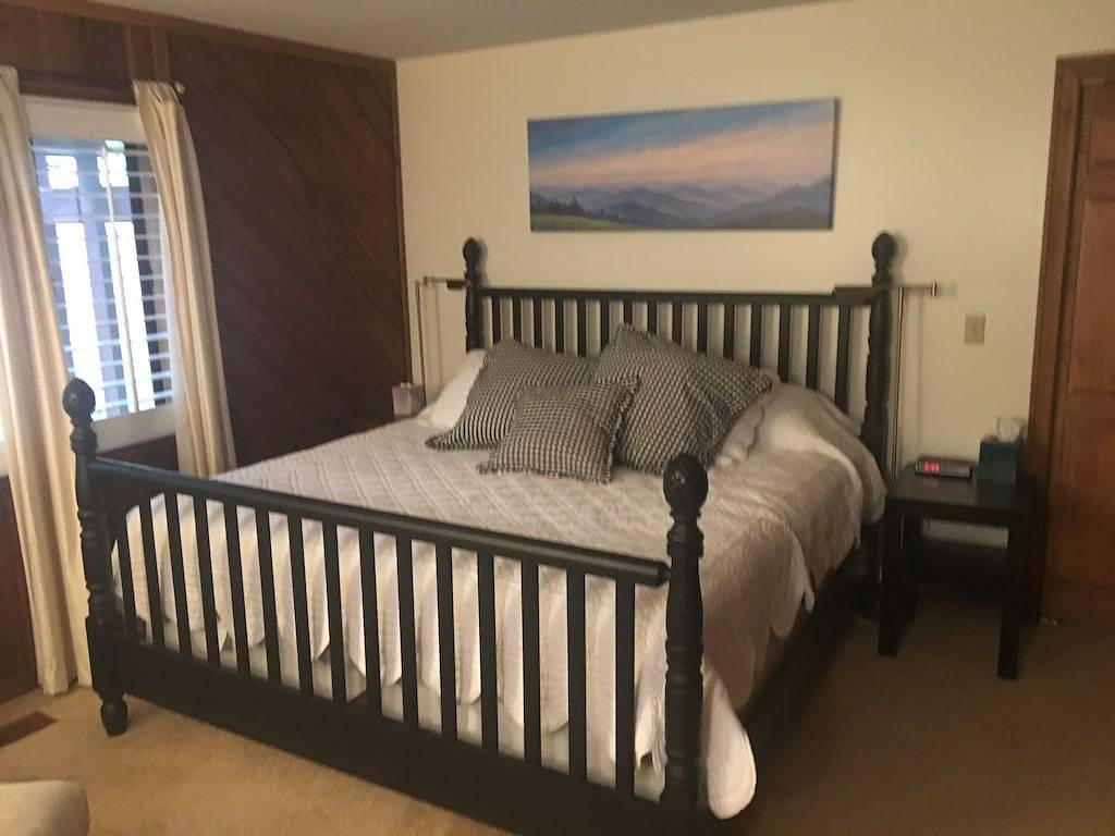 Ganze Wohnung, Fallendes Wasser ~ 2br / 2ba Luxuriöse Bergwohnung auf den Toxaway Falls in Lake Toxaway