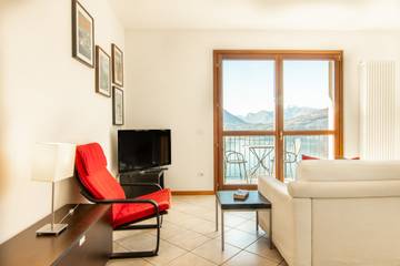 Apartment for 4 People in Comune di Perledo, Lake Como, Photo 2