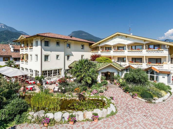 Hotel für 5 Personen, mit Garten, mit Haustier in Terlan