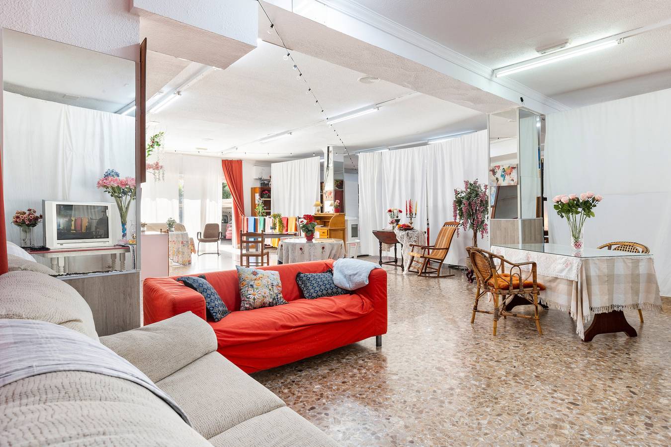 Apartamento entero, Apartamento 'Hostal Venta' con vistas a la montaña, piscina compartida y Wi-Fi in Lorca, Interior de Murcia
