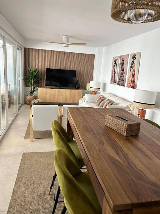 Ferienhaus für 6 Personen, mit Pool und Garten sowie Ausblick