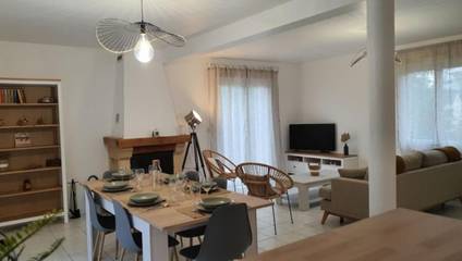 Location de vacances pour 10 personnes, avec jardin à Port-en-Bessin-Huppain