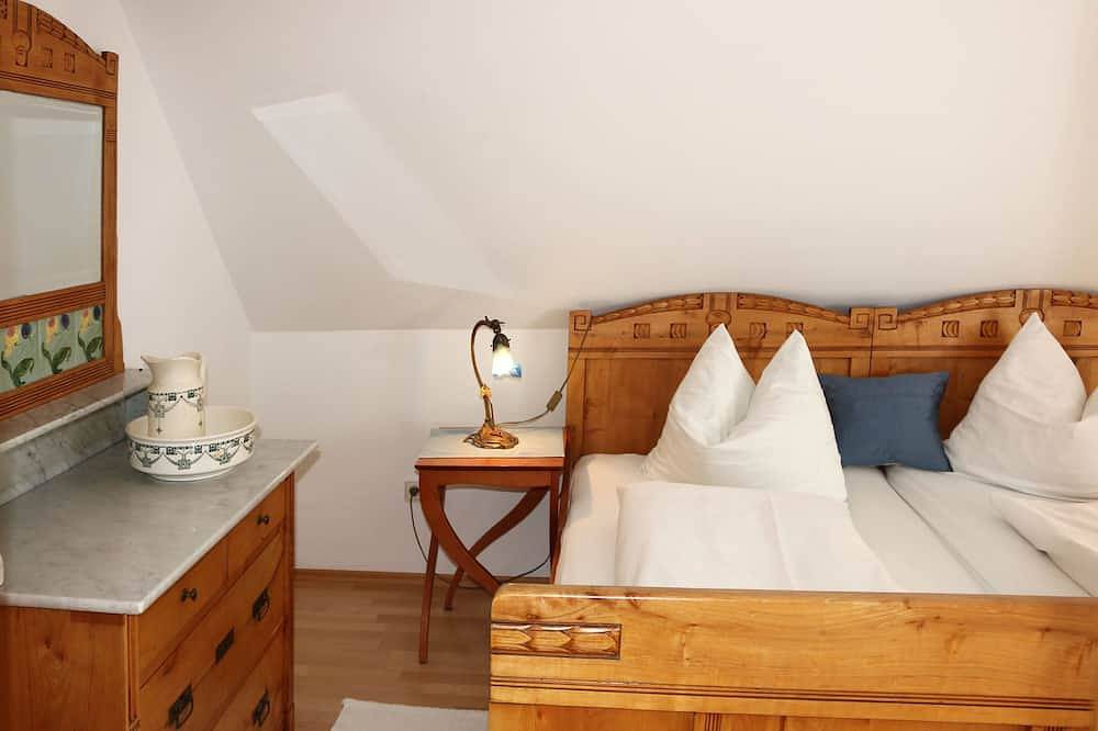 Ganze Wohnung, Gemütliches Feriendomizil mit Blick in den wunderschönen Garten in Sommerach, Fränkisches Weinland